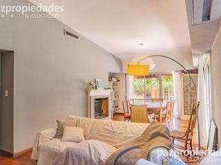 Foto 8 de Venta Casa 4 dormitorios Zona centro Neuquen