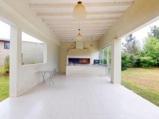 Foto 38 de Casa venta 4 dormitorios 2 baños 2400 mts 2 totales  - Villa Elvira