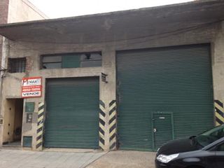 CASA 3 AMB CON GALPON AL FRENTE