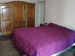 Foto 5 de Casa de 6 ambientes en Venta en Parque centenario