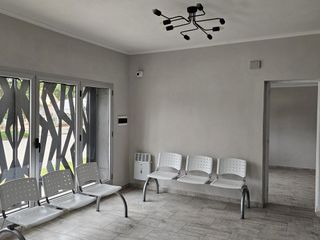 Foto 1 de EN ALQUILER. Oficina Amoblada. CENTRO. Las Varillas. GUE
