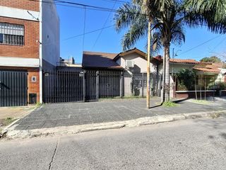 Foto 2 de CHALET 4 AMB CON GARAGE Y PARQUE