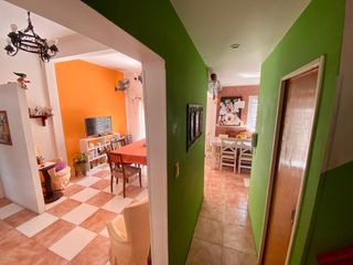 Foto 6 de Casa de 4 amb. con jardín
