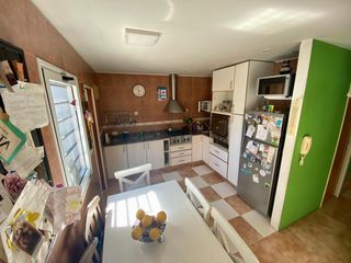 Foto 5 de Casa de 4 amb. con jardín