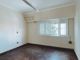 Foto 9 de Casa Venta - Permuta 3 Dormitorios Con Dependencia