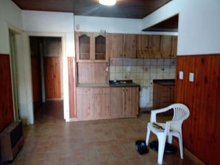 Foto 5 de VENTA DE CASA TRES DORMITORIOS EN B° ALBERDI (Código: 330)