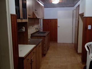 Foto 6 de VENTA DE CASA TRES DORMITORIOS EN B° ALBERDI (Código: 330)