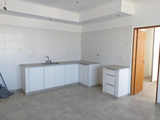 Foto 2 de VENTA - DEPARTAMENTO PRIMER PISO - BARRIO GALLO BLANCO