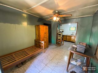 Foto 5 de Casa en venta - 2 Dormitorios 1 Baño 1 Cochera - 125Mts2 - Villa Elvira