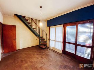 Foto 22 de Casa en venta - 3 Dormitorios 2 Baños 3 Cocheras - 459.98Mts2 - Berisso