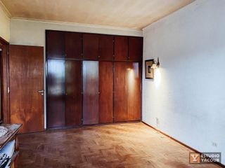 Foto 14 de Casa en venta - 3 Dormitorios 2 Baños 3 Cocheras - 459.98Mts2 - Berisso