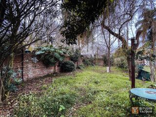 Foto 42 de Casa en venta - 3 Dormitorios 2 Baños 3 Cocheras - 459.98Mts2 - Berisso