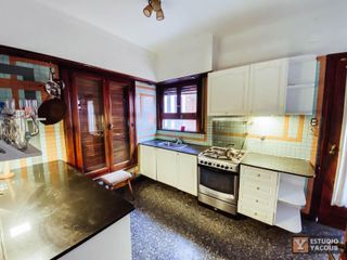Foto 33 de Casa en venta - 3 Dormitorios 2 Baños 3 Cocheras - 459.98Mts2 - Berisso