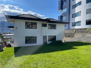 Foto 12 de Monteserrín, Casa Comercial en Renta, 170m2, 8 Ambientes
