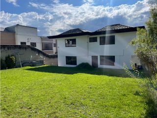Foto 11 de Monteserrín, Casa Comercial en Renta, 170m2, 8 Ambientes