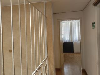 Foto 28 de Mariana de Jesús, Casa Comercial en Renta, 400m2, 11 Ambientes