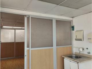 Foto 24 de Mariana de Jesús, Casa Comercial en Renta, 400m2, 11 Ambientes
