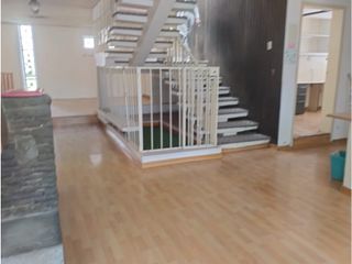 Foto 1 de Mariana de Jesús, Casa Comercial en Renta, 400m2, 11 Ambientes