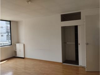 Foto 15 de Mariana de Jesús, Casa Comercial en Renta, 400m2, 11 Ambientes