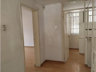 Foto 32 de Mariana de Jesús, Casa Comercial en Renta, 400m2, 11 Ambientes