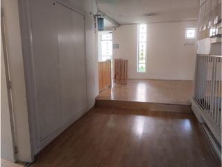 Foto 10 de Mariana de Jesús, Casa Comercial en Renta, 400m2, 11 Ambientes