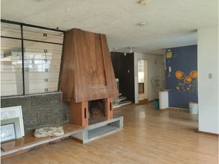 Foto 2 de Mariana de Jesús, Casa Comercial en Renta, 400m2, 11 Ambientes
