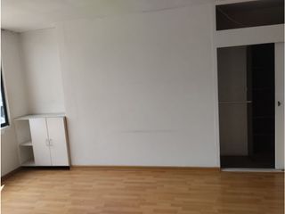 Foto 17 de Mariana de Jesús, Casa Comercial en Renta, 400m2, 11 Ambientes