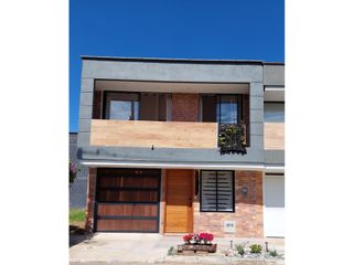 Foto 2 de en venta Casa la Ceja Antioquia 126 m2, unidad residencial