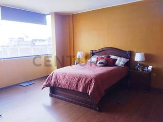 Foto 6 de Venta de Edificio  La Magdalena Perfecta Ubicación Local Comercial y Casa Dúplex