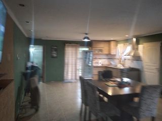 Foto 5 de Casa en venta - 2 Dormitorios 2 Baños - Cochera - 235Mts2 - Berazategui