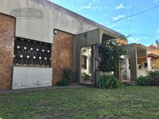 Foto 1 de Casa - Lomas De Zamora
