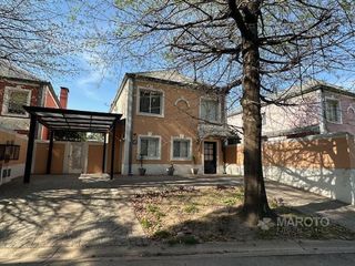Foto 1 de CASA EN VENTA EN BARRIO PRIVADO SEPTIEMBRE - MAROTO PROPIEDADES