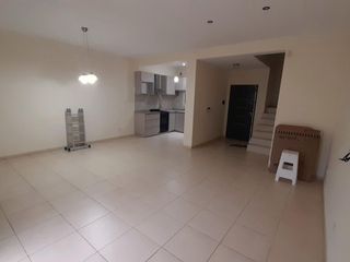 Foto 5 de VENDE DUPLEX EN CENTENARIO