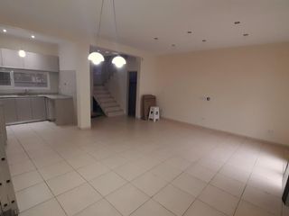 Foto 6 de VENDE DUPLEX EN CENTENARIO
