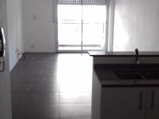 Foto 5 de Monoambiente eléctrico - Colon 1429 05-01   - Terraza con quincho y parrillero