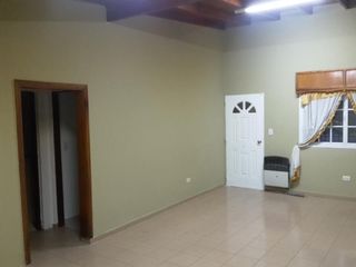 Foto 6 de Casa en venta - 2 dormitorios 1 baño 1 cochera - 300mts2 - Villa Elvira [FINANCIADA]