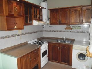 Foto 7 de Casa en venta - 2 dormitorios 1 baño 1 cochera - 300mts2 - Villa Elvira [FINANCIADA]