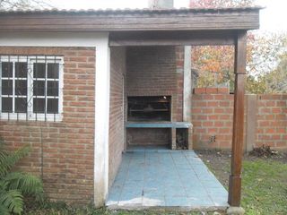Foto 14 de Casa en venta - 2 dormitorios 1 baño 1 cochera - 300mts2 - Villa Elvira [FINANCIADA]