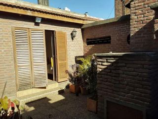 Foto 11 de Casa en venta - 2 dormitorios 1 baño 1 cochera - 202mts2 - Villa Montoro [FINANCIADA]