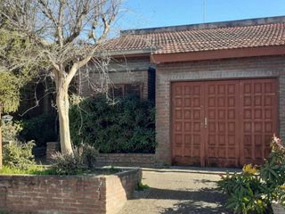 Foto 3 de Casa en venta - 2 dormitorios 1 baño 1 cochera - 202mts2 - Villa Montoro [FINANCIADA]