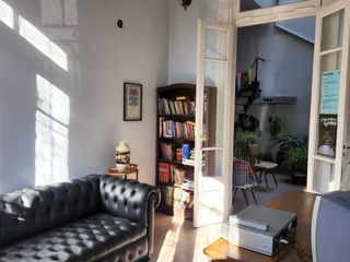 Foto 1 de PH con local y departamento en venta en Boedo!
