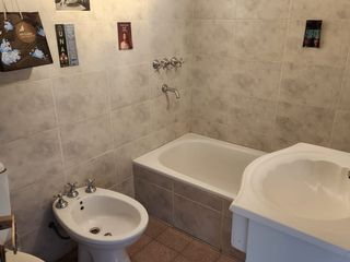 Foto 9 de PH con local y departamento en venta en Boedo!