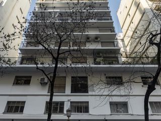 Foto 12 de Departamento en  venta en torre de categoría con cochera fija y seguridad - Retiro