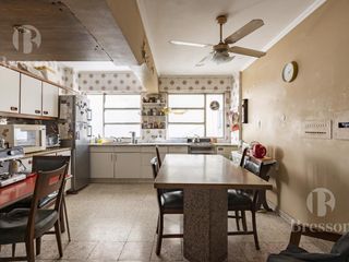Foto 5 de Departamento en  venta en torre de categoría con cochera fija y seguridad - Retiro
