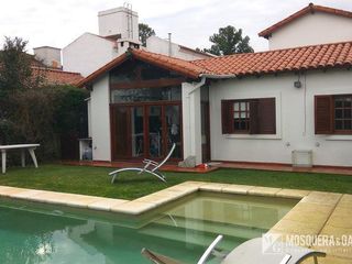 Foto 3 de Casa en venta en  Aranjuez!! BARRIO ESCRITURABLE