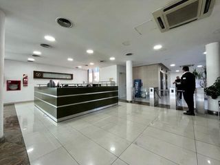 Foto 3 de Oficina en Mart.-Fleming/Panam.
