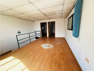 Foto 13 de La Armenia , Galpón en Renta, 350m2, 3 Ambientes