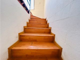 Foto 9 de La Armenia , Galpón en Renta, 350m2, 3 Ambientes