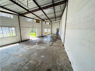 Foto 3 de La Armenia , Galpón en Renta, 350m2, 3 Ambientes