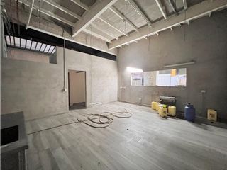 Foto 4 de Bellavista, Local Comercial en Renta, 244.84m2,  9 Ambientes